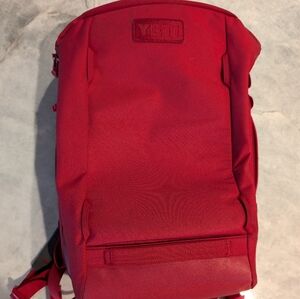 Yet Crossroads 22L Backpack
